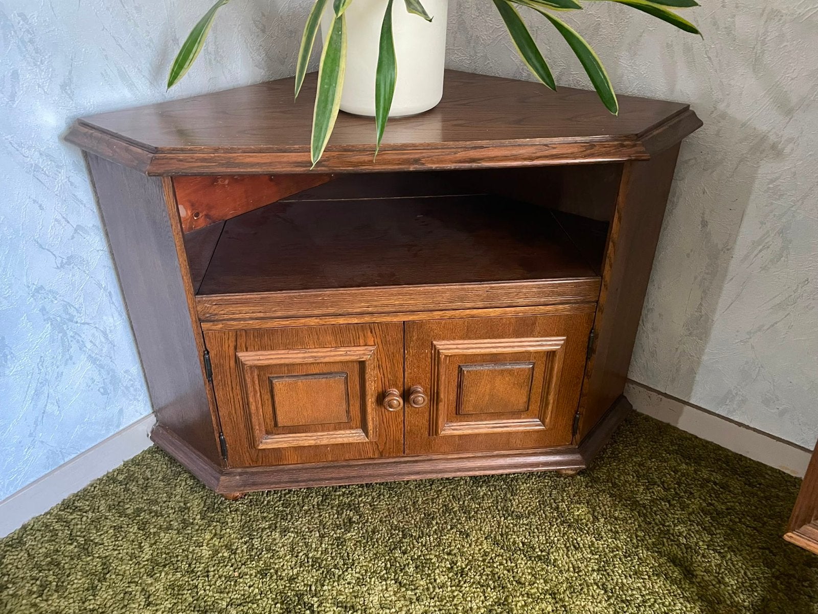 Vintage eiken hoekkastje – houten kast met opbergruimte, Ophalen