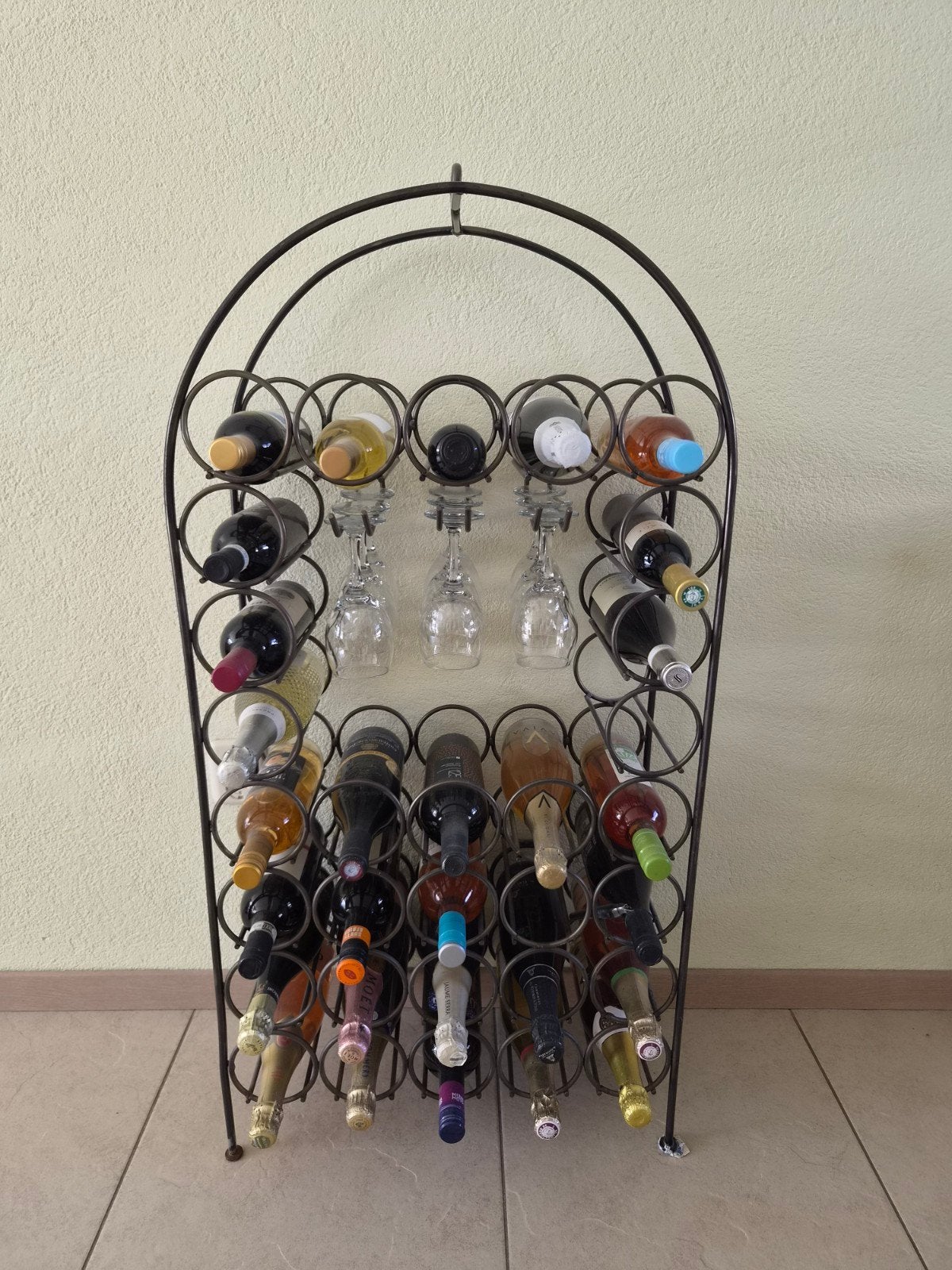 Wijnrek met glashouders - Metaal - Vintage stijl, Huis en Inrichting, Ophalen, Gebruikt, Metaal, 25 flessen of meer