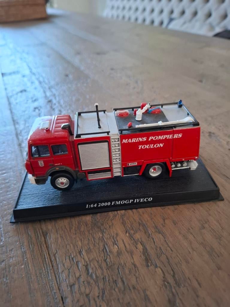 Iveco brandweerauto miniatuur 1:64 Marines Pompiers Toulon, Overige merken, Groter dan 1:32, Ophalen of Verzenden, Zo goed als nieuw