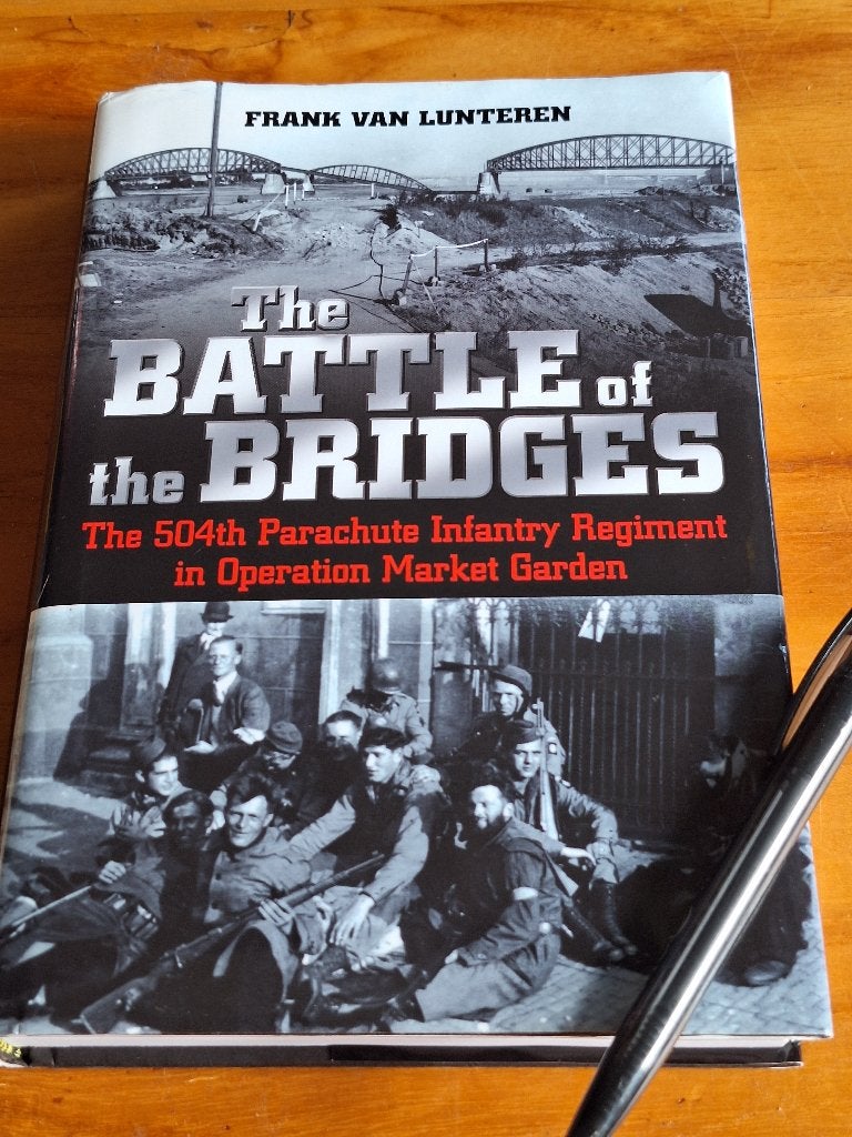 The Battle of the Bridges 504th Parachute Infantry Regiment, Ophalen of Verzenden, Tweede Wereldoorlog, Gelezen, Overige onderwerpen