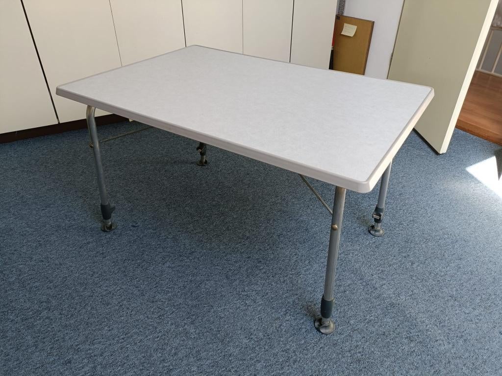 Campingtafel, Caravans en Kamperen, Ophalen, Zo goed als nieuw