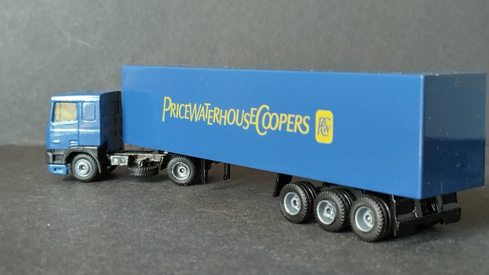 Daf 95 Price waterhouse coopers 1:87 Holland Oto Pol, Efsi, Verzenden, Holland oto, Zo goed als nieuw