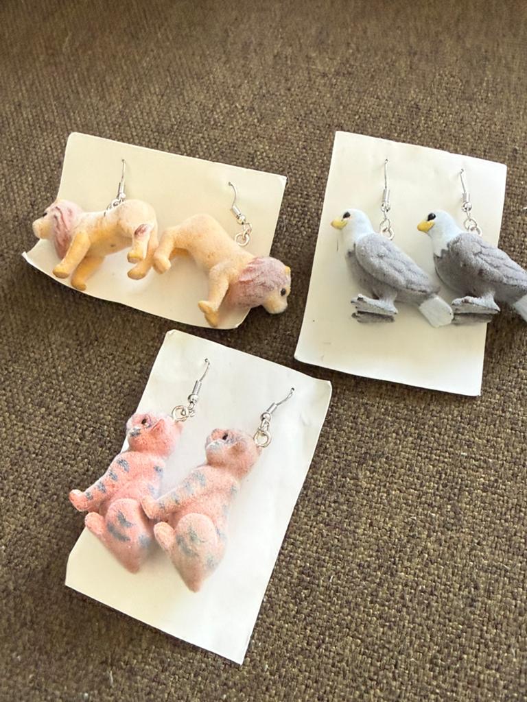 Kettingen / sleutelhangers / broches / oorbellen, Ophalen, Nieuw, Overige kleuren, Overige materialen