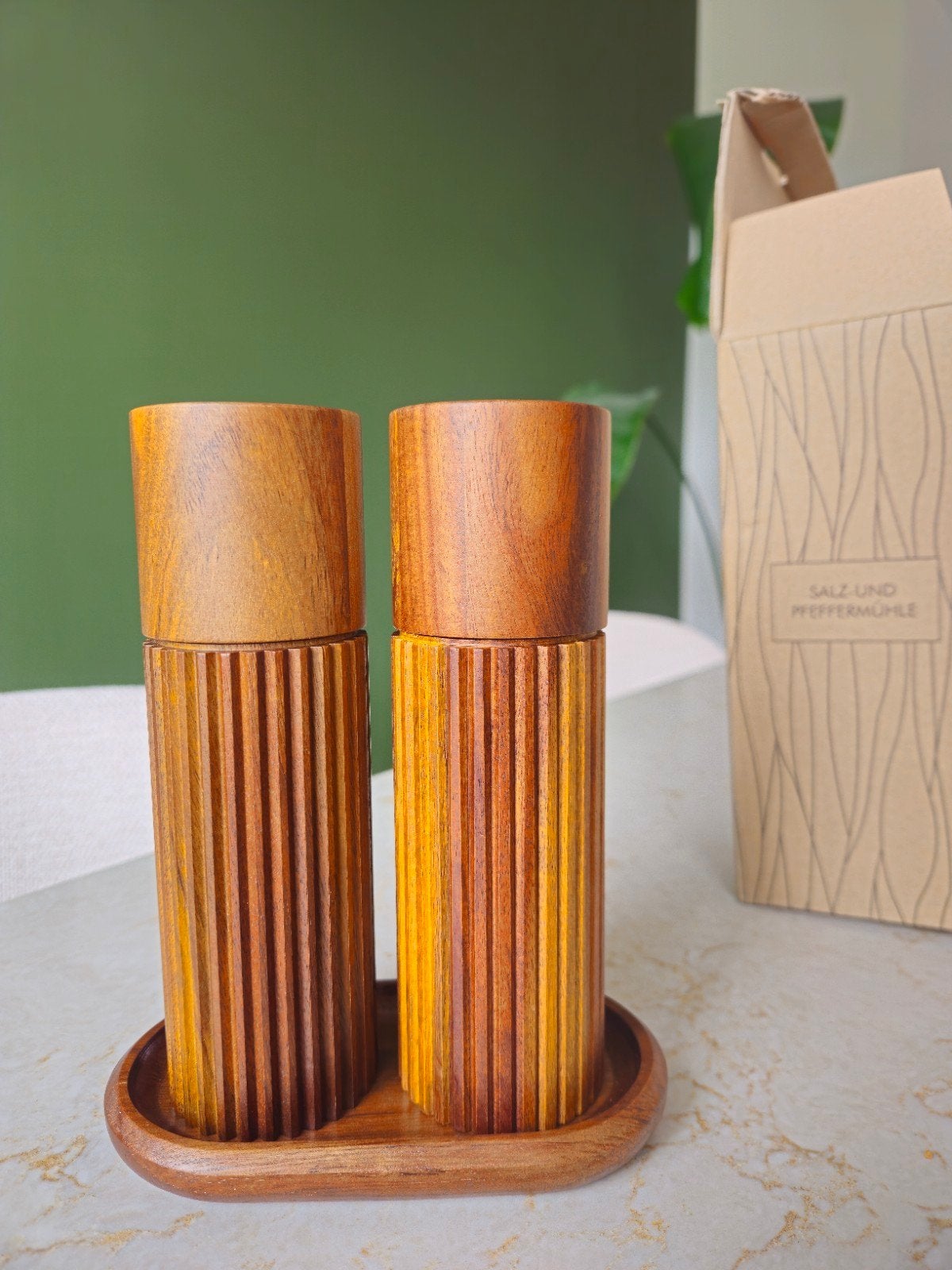 Luxe peper en zout stel van hout NIEUW | Pepper and salt set, Ophalen of Verzenden, Nieuw, Hout, Bruin
