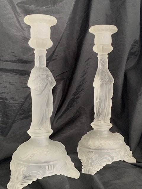 2 antieke glazen kandelaars Jezus Maria, Ophalen of Verzenden, Glas