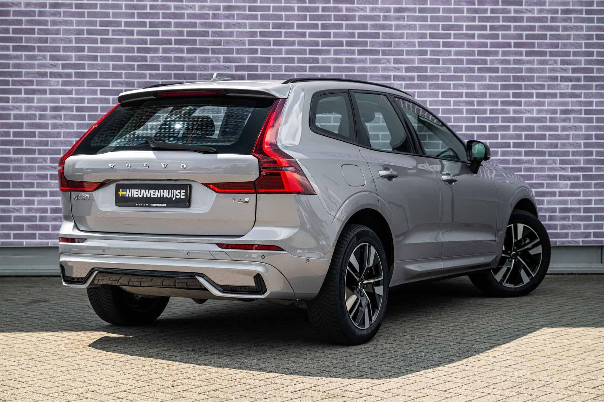 Volvo XC60 2.0 T6 Plug-in hybrid AWD Plus Dark | Facelift |, Auto's, Volvo, Automaat, 12 maanden, Gebruikt, Euro 6