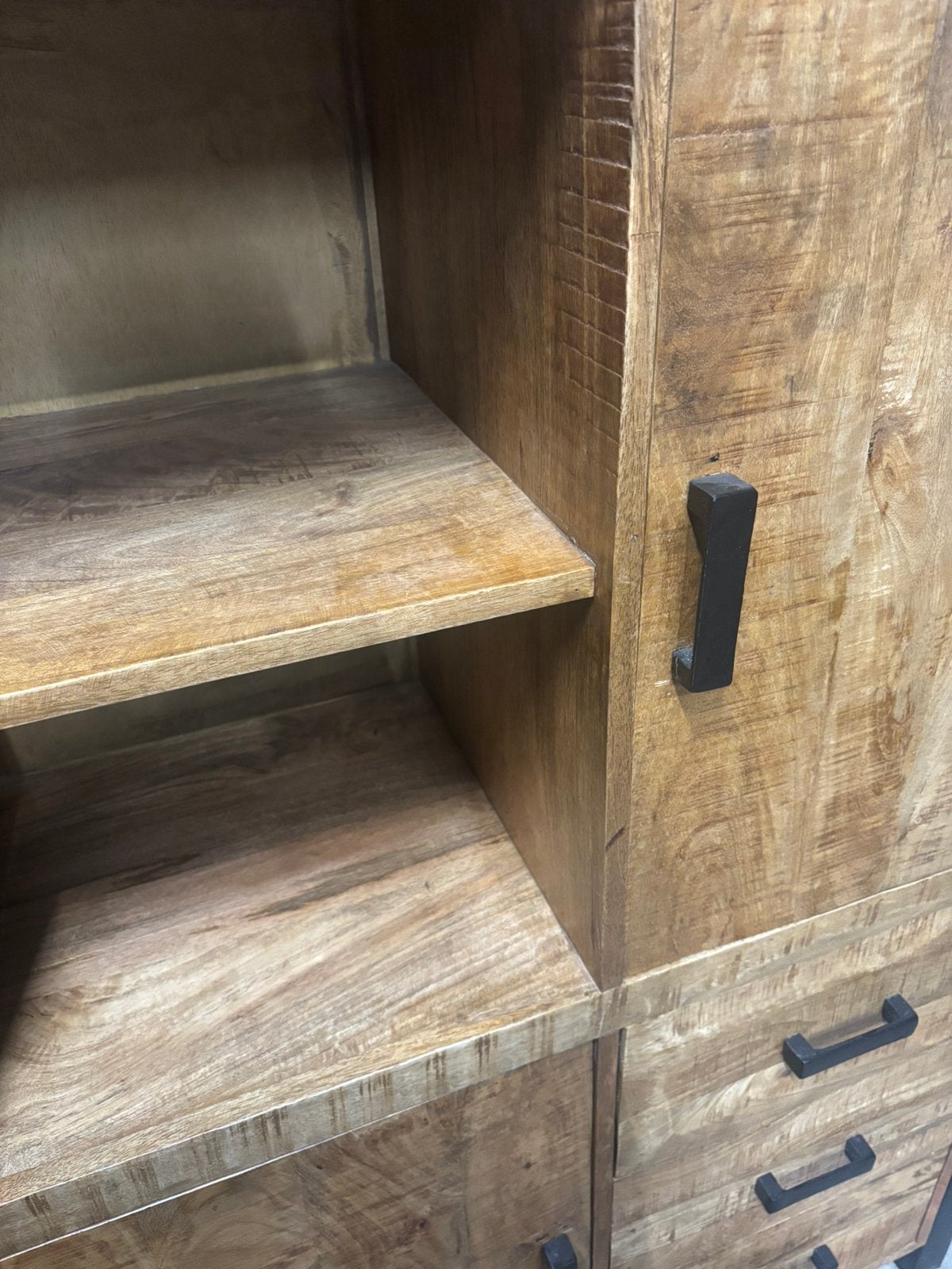 Industriële Kast Nairobi Mangohout van Livingfurn, 100 tot 150 cm, 100 tot 150 cm, Onbekend, Nieuw