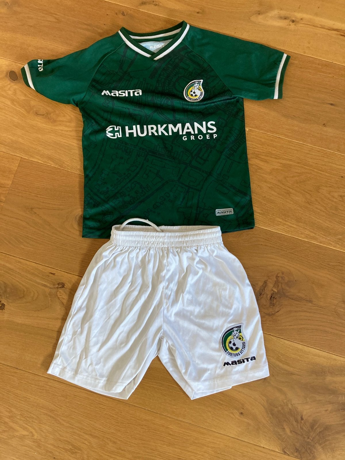 Mooi Fortuna Sittard tenue voor kinderen, Maat XS of kleiner, Ophalen of Verzenden, Zo goed als nieuw