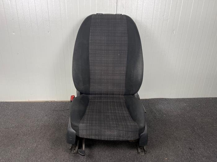 Stoel links van een Mercedes Vito, Gebruikt, -, -, 3 maanden garantie