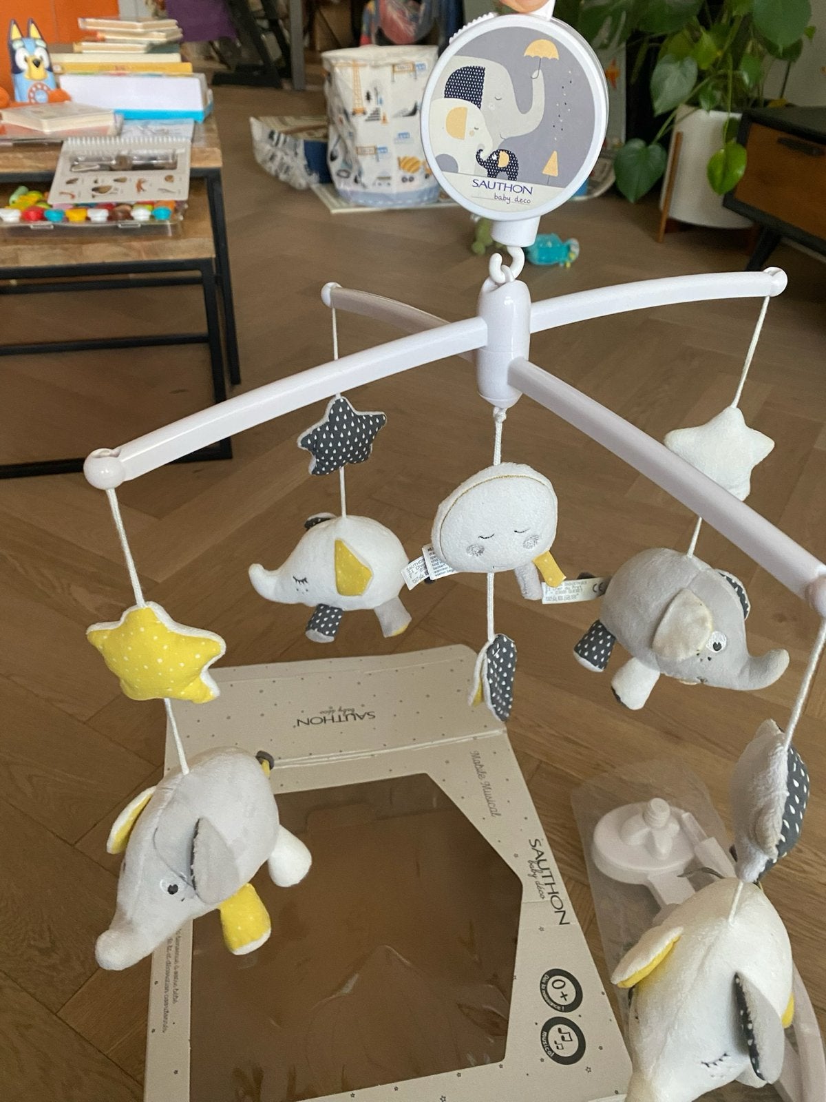 Sauthon Baby Deco Muziekmobiel met Olifantjes, Ophalen of Verzenden, Gebruikt, Mobiel, Met geluid
