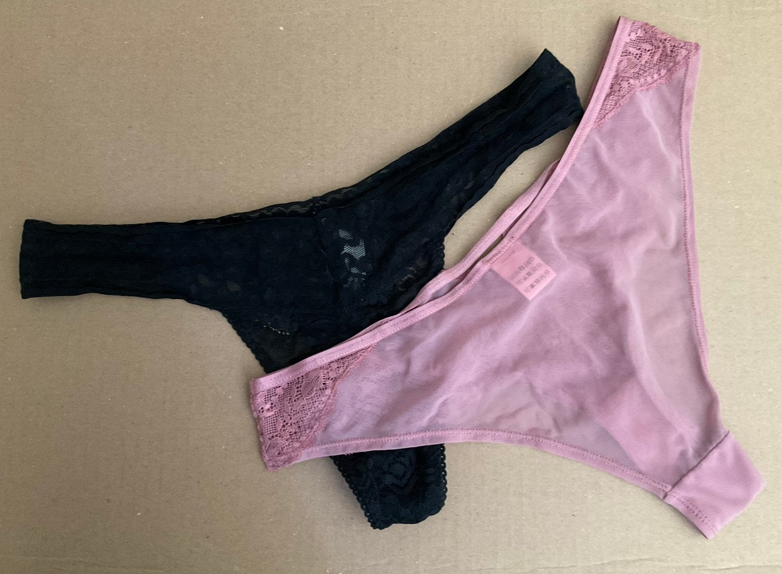 Zwarte + roze string, maat L, Ophalen of Verzenden, Overige kleuren, String