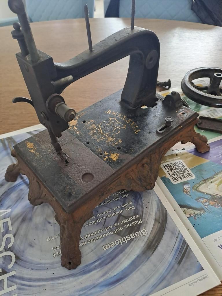 Antieke naaimachine Rhenania, Ophalen of Verzenden