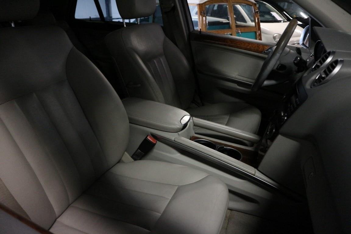 Mercedes-Benz M-klasse 350 AUTOMAAT / SCHUIFDAK / KETTING VE, Auto's, Mercedes-Benz, Automaat, Gebruikt, Blauw, Leder