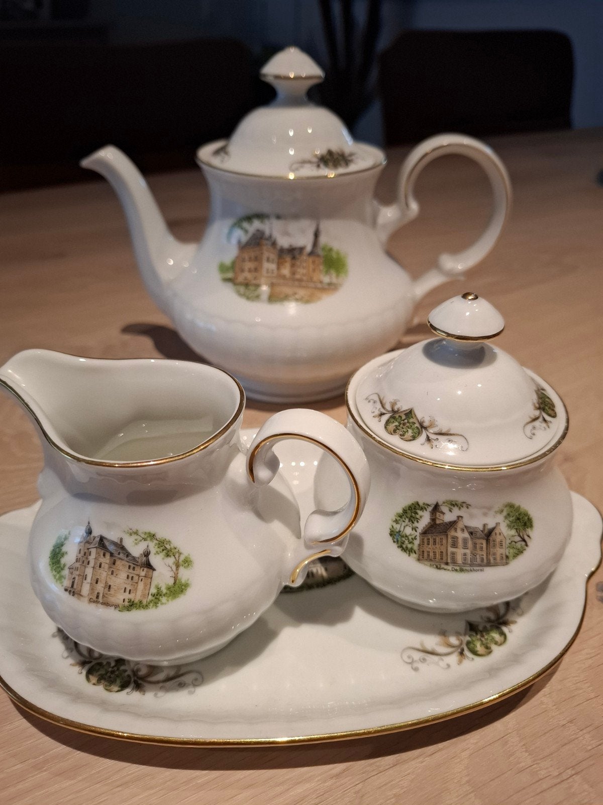 Theepot, suiker- en melkkannetje Original Dutch Castles, Antiek en Kunst, Ophalen