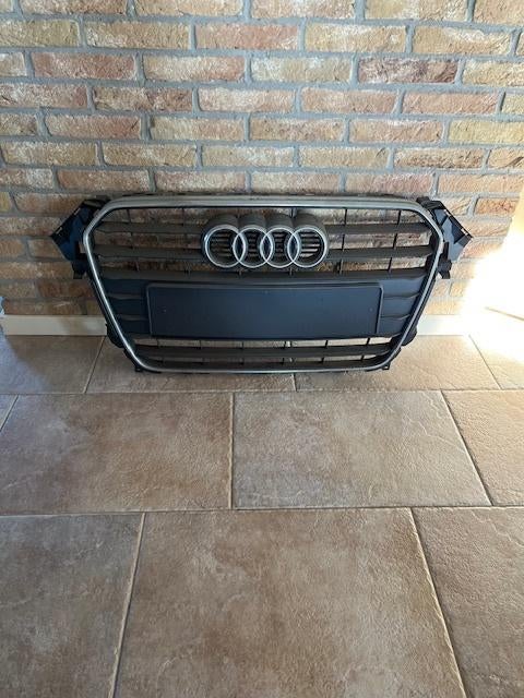 Grill van Audi, Ophalen, Gebruikt