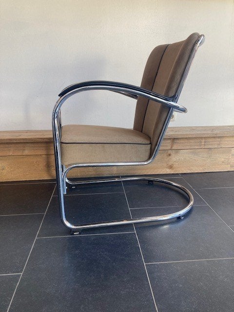2 Gispen 412 fauteuils , chroom, nieuwe zandkleurige ribstof, Design, 75 tot 100 cm, Zo goed als nieuw, Metaal