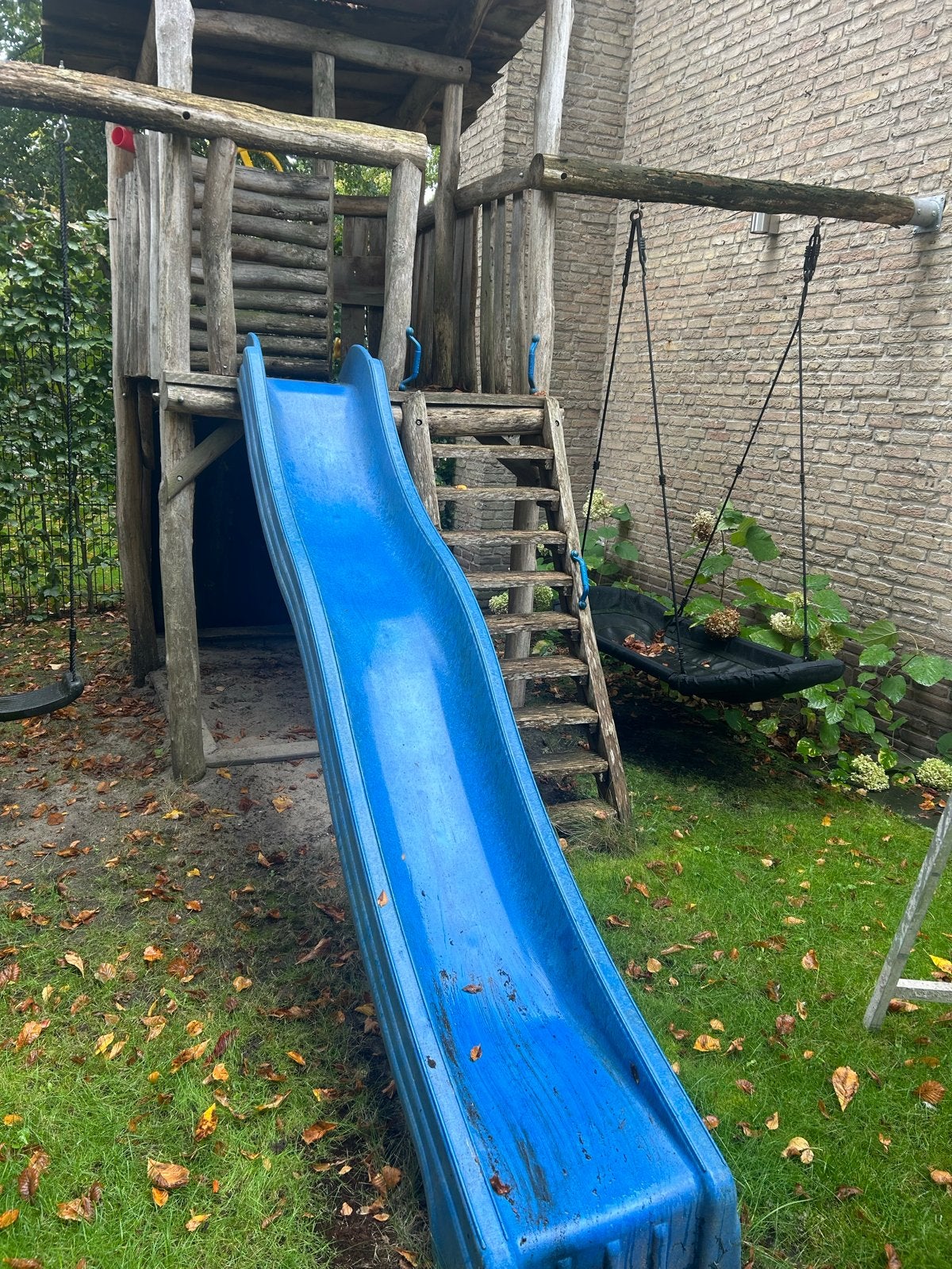 glijbaan en schommels, Ophalen, Gebruikt, Glijbaan