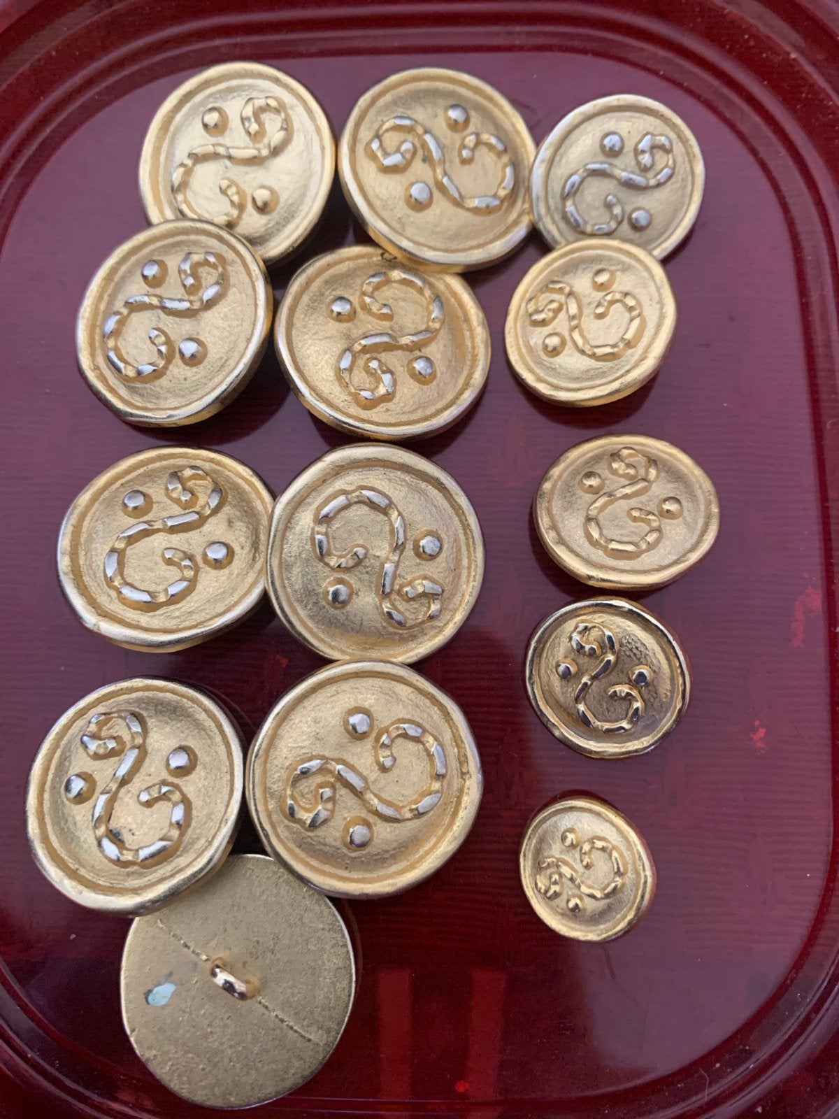 14 Koperen Knopen - 9 Grote (2,5 cm) en 5 Kleine, Ophalen of Verzenden, Gedragen