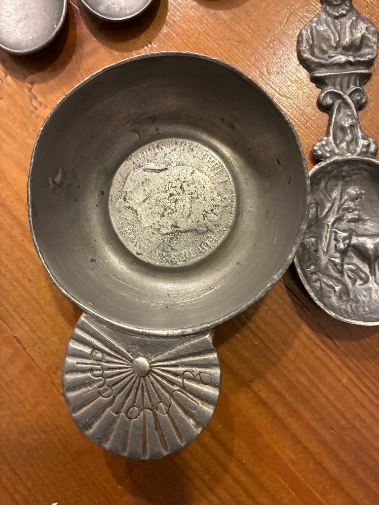 Schaaltje Tin tastevin Finstain nr315 Les Postainiers Hutois, Ophalen of Verzenden, Gebruikt, Frankrijk, Overige typen