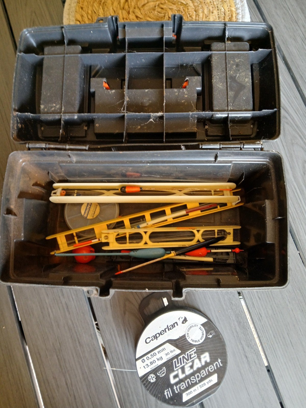 Viskoffer met dobbers en vislijn - Caperlan, Watersport en Boten, Ophalen, Gebruikt, Koffer of Tas
