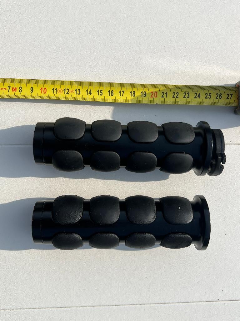 2x handvat 1 inch alu+rubber voor o.a. Harley Davidson izgst, Motoren, Onderdelen | Harley-Davidson, Ophalen, Gebruikt