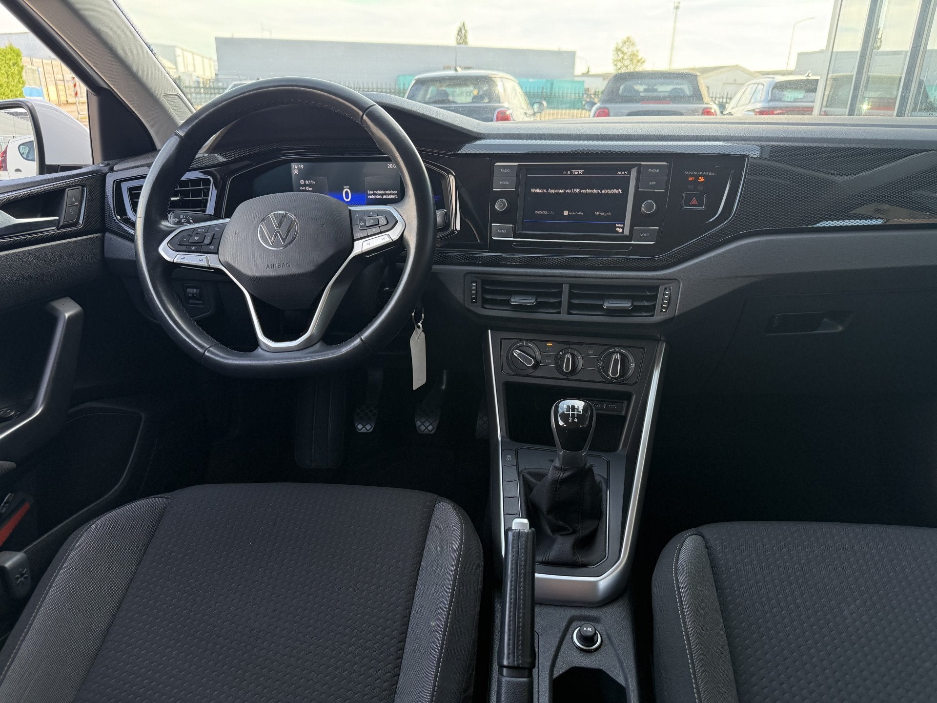 Volkswagen Polo 1.0 TSI Life ✅ CarPlay/ Android Auto ✅ V, Voorwielaandrijving, Stof, Gebruikt, 580 kg