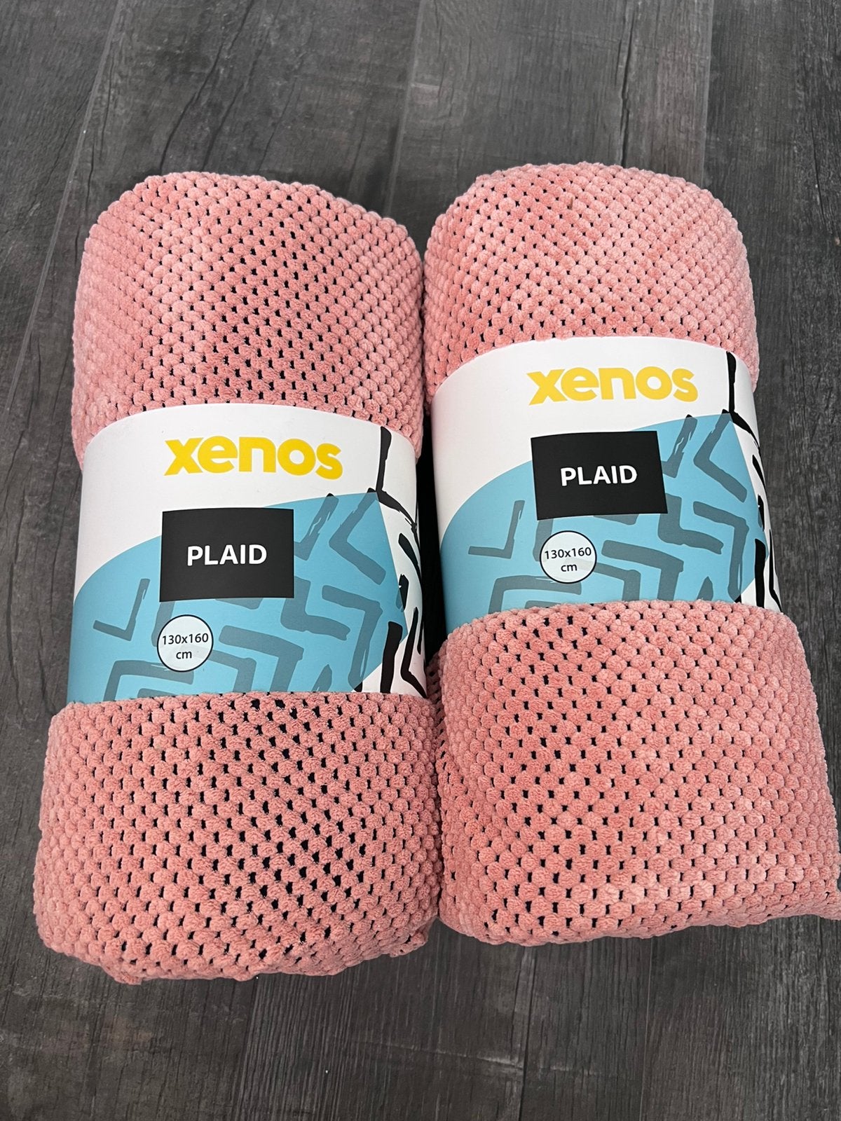 Nieuw Plaid van de Xenos, Ophalen, Nieuw
