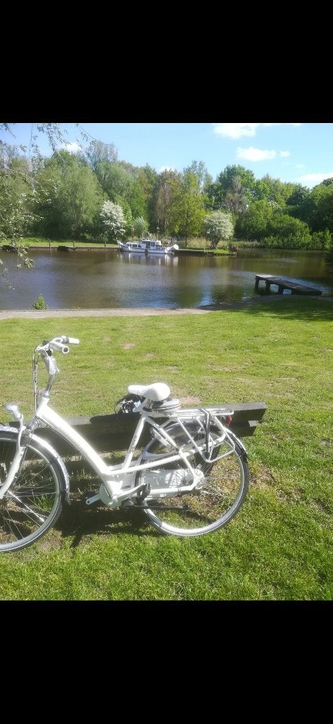 Zeer nette witte Batavus damesfiets - Prachtig design!, Fietsen en Brommers, Ophalen, Gebruikt, Batavus, Versnellingen