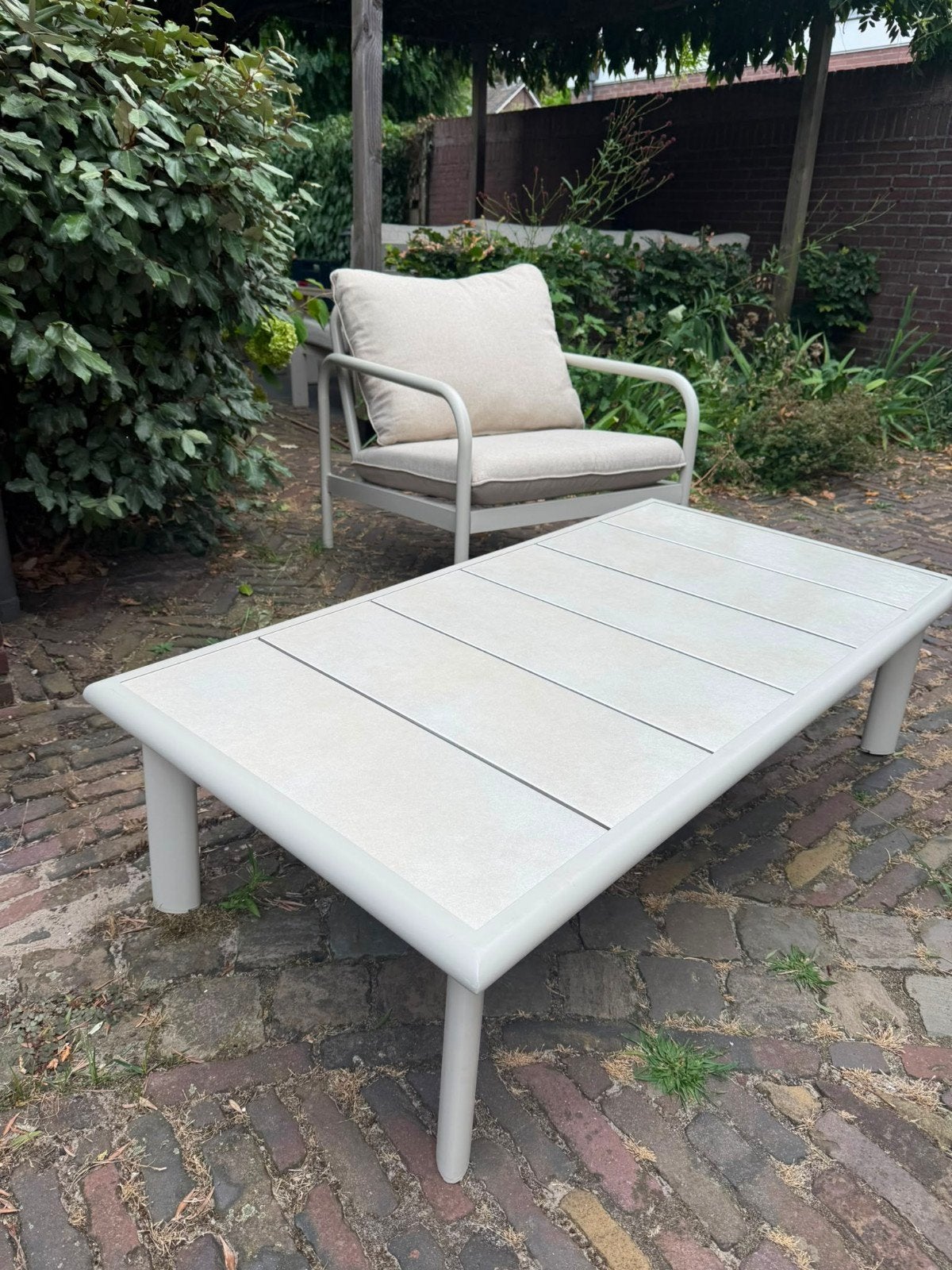 Stoel en tafel van Teglum Loungeset 4 persoons beige - nieuw, Ophalen, Bijzettafel, Loungeset, Nieuw