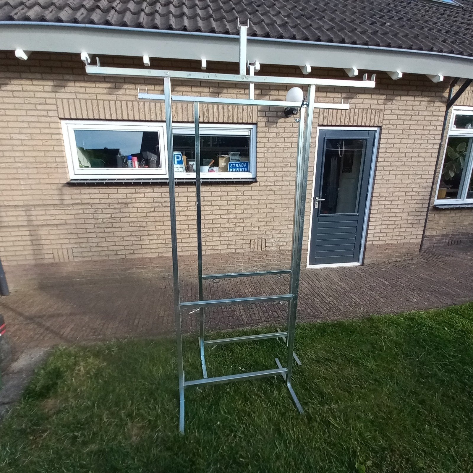 2 Standaard voor marktkraam., Diversen, Rommelmarktspullen, Zo goed als nieuw, Ophalen