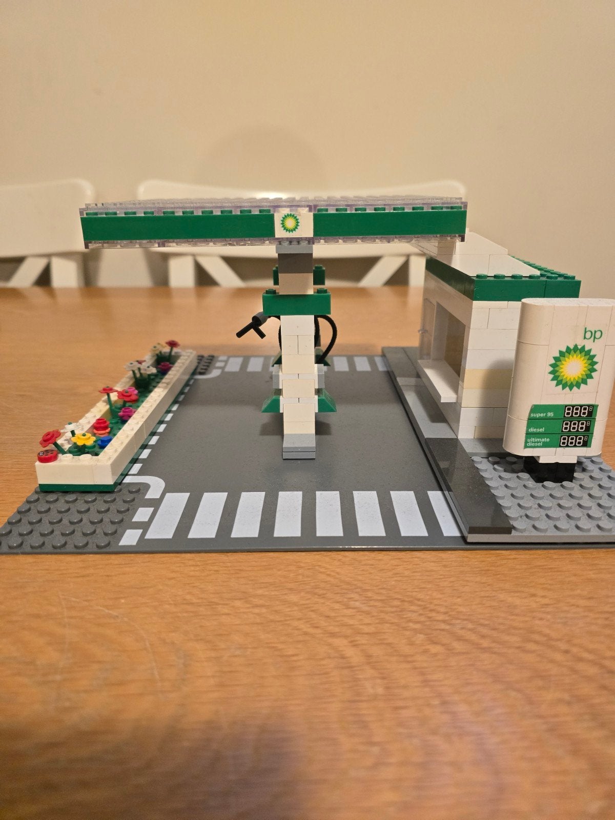 Lego BP Tankstation met bloembak, Ophalen, Zo goed als nieuw, Overige merken