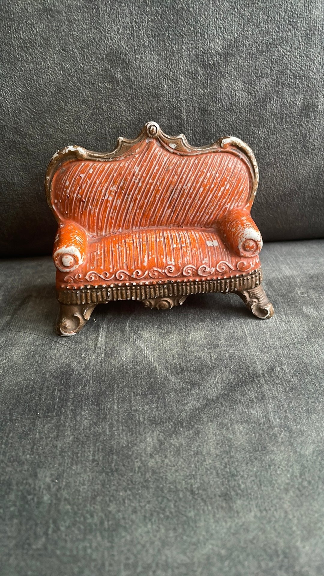 Porseleinen poppenhuis bankje, Ophalen of Verzenden, Zo goed als nieuw, Poppenhuis