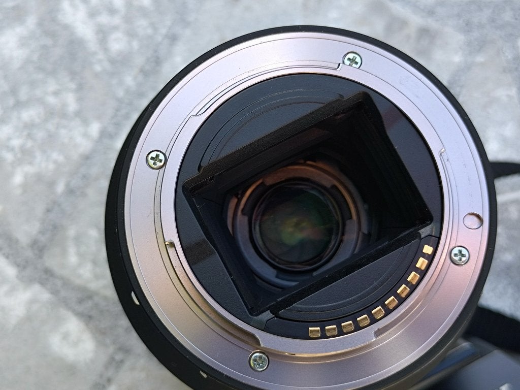 Foto 12 van Sony Alpha a7 full frame mirrorless camera met zoomlens