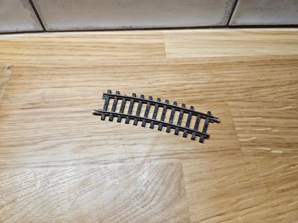 Märklin K-rail 2223 gebogen railstuk C kwaliteit, Wisselstroom, Gebruikt, Rails, Ophalen of Verzenden