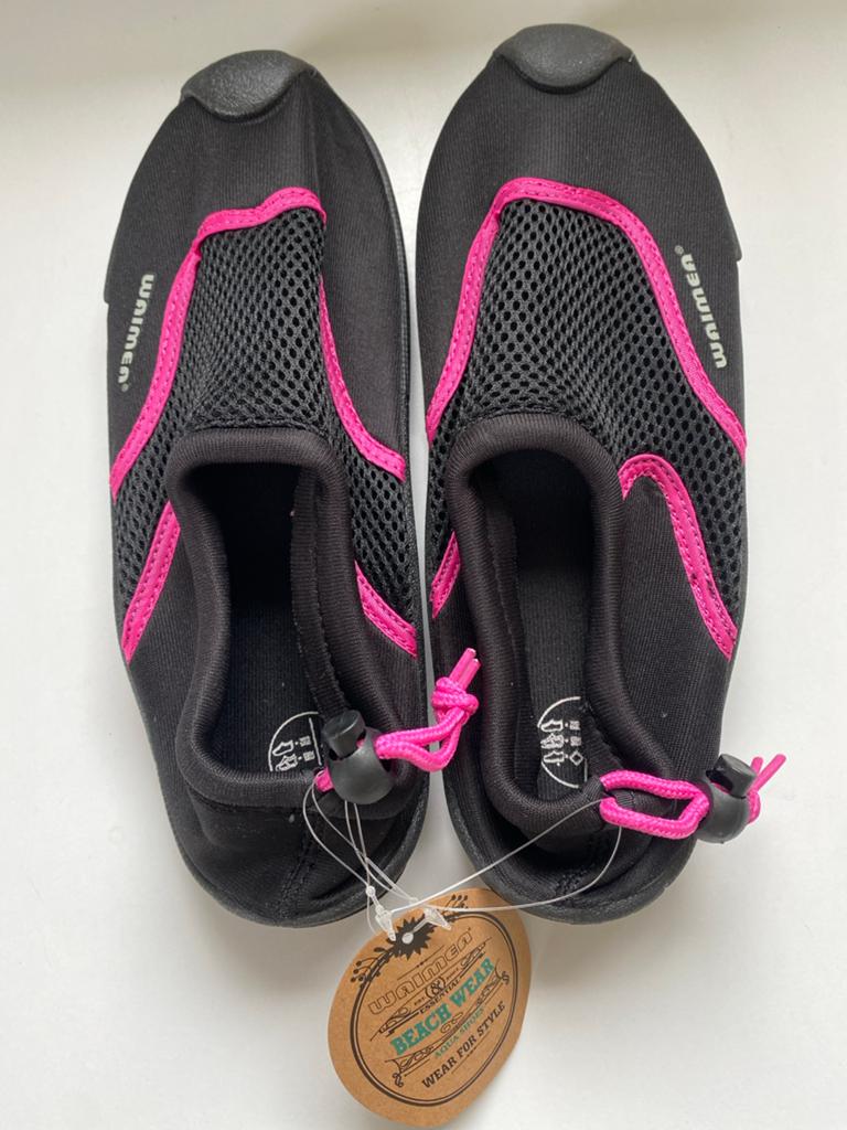 Nieuwe Waimea waterschoenen maat 39 zwart/roze, Kleding | Dames, Schoenen, Ophalen of Verzenden, Nieuw, Zwart, Overige typen