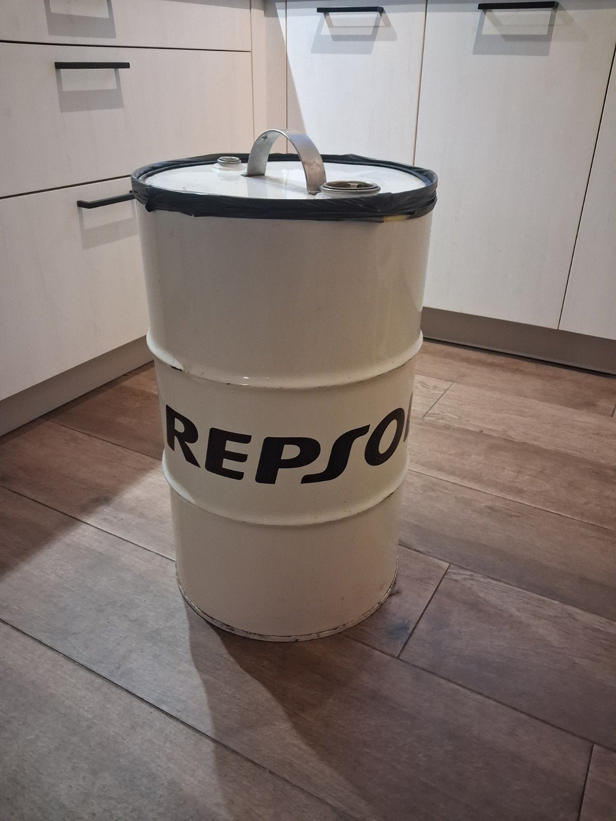 Repsol olie drum 60L prullenbak, Ophalen of Verzenden, Minder dan 50 cm