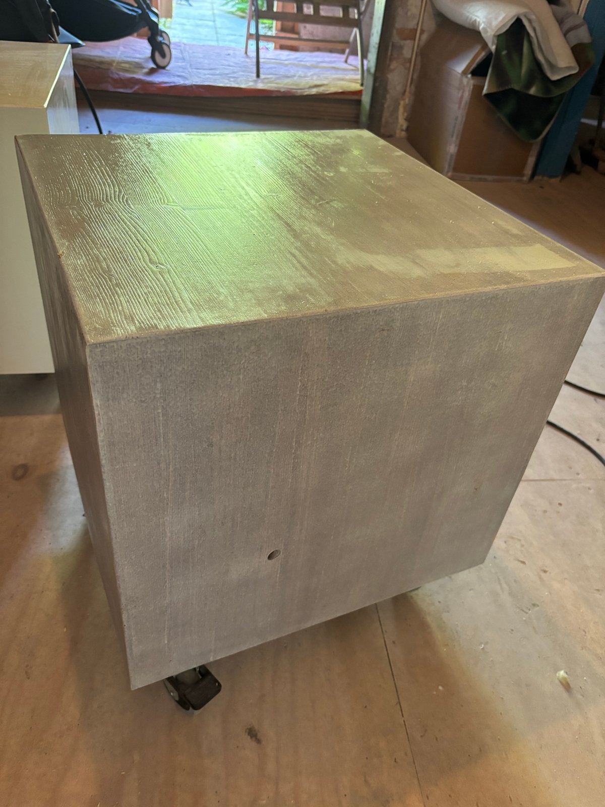 2x Vierkante bijzettafel/kubus met wieltjes en remmen, Huis en Inrichting, Tafels | Bijzettafels, Minder dan 55 cm, Gebruikt, Vierkant