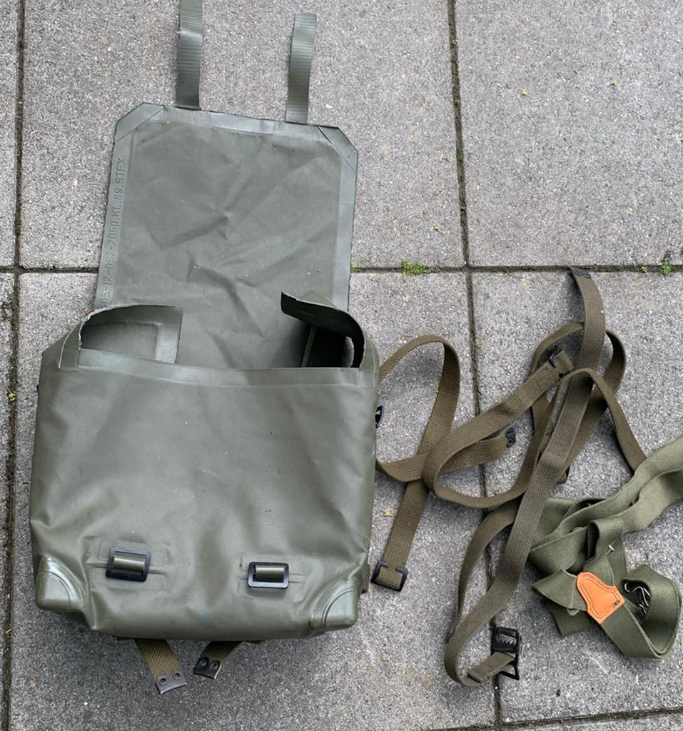 Vintage Leger Groene Tas met Draagriemen, Verzamelen, Militaria | Algemeen, Ophalen of Verzenden, Landmacht, Overige gebieden