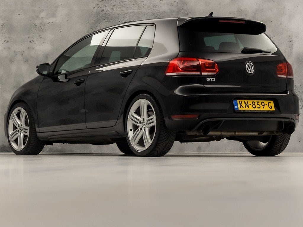 Volkswagen Golf 2.0 GTI 211Pk Automaat (SCHUIFDAK, NAVIGATIE, Auto's, Gebruikt, Zwart, 4 cilinders, Zwart