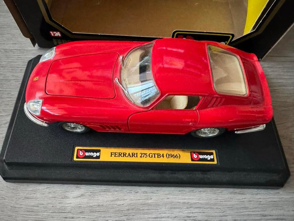 Bburago Ferrari 275 GTB/4 (1966) - Modelauto, Hobby en Vrije tijd, Modelauto's | 1:24, Ophalen of Verzenden, Zo goed als nieuw