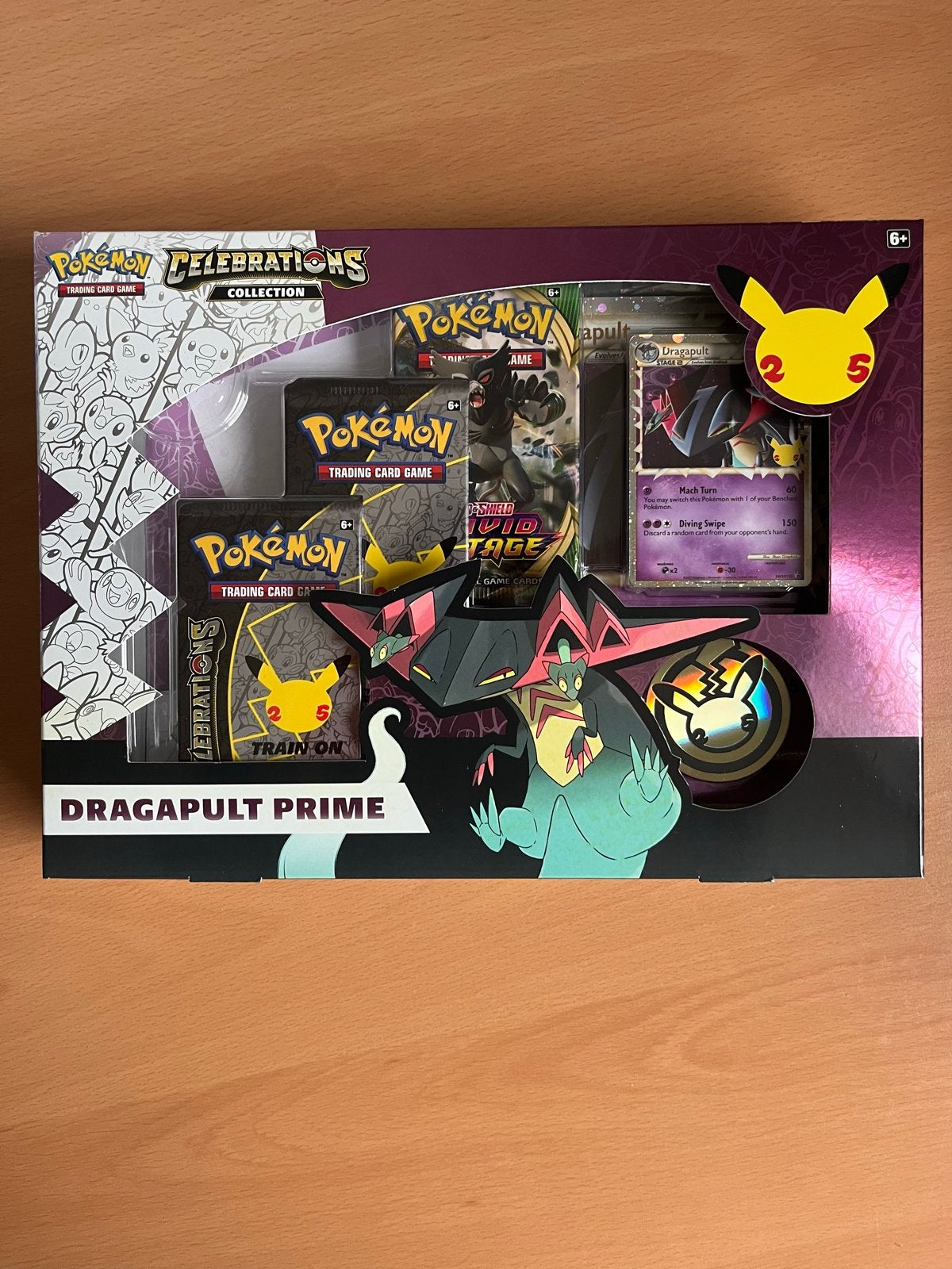 Pokémon Celebrations Dragapult Prime Collection Box, Ophalen of Verzenden, Nieuw, Overige typen