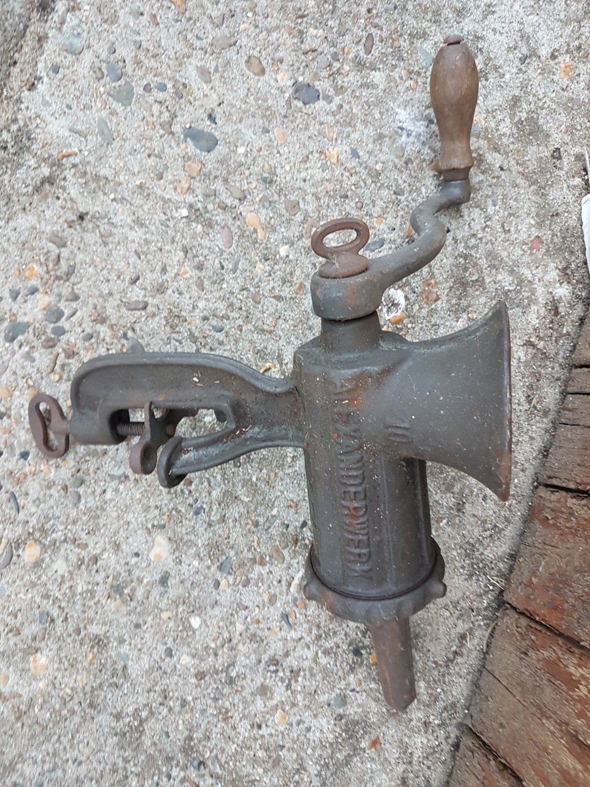 Antieke Alexanderwerk 10 vlees worst molen, Ophalen