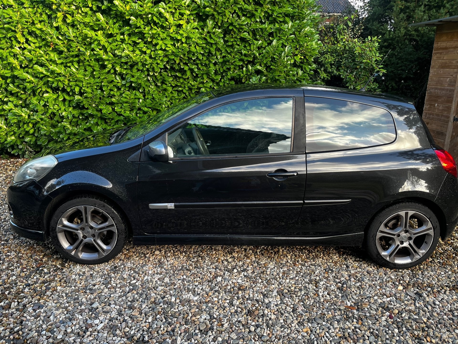 Renault Clio GT RIJKAAR/APK/HISTORY/BEURT/AIRCO/DIREKT MEE, Auto's, Voorwielaandrijving, Dealer onderhouden, 535 kg, Gebruikt