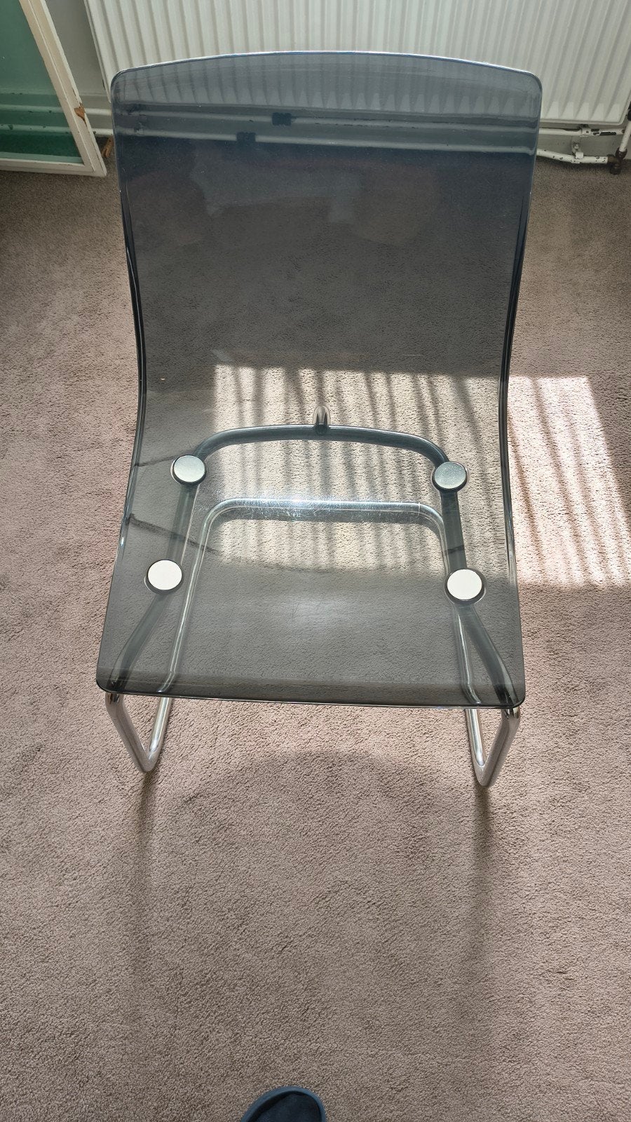 Ikea Tobias stoel grijs / transparant 2 stuks, Huis en Inrichting, Stoelen, Modern, Eigentijds, Gebruikt, Overige kleuren, Ophalen of Verzenden