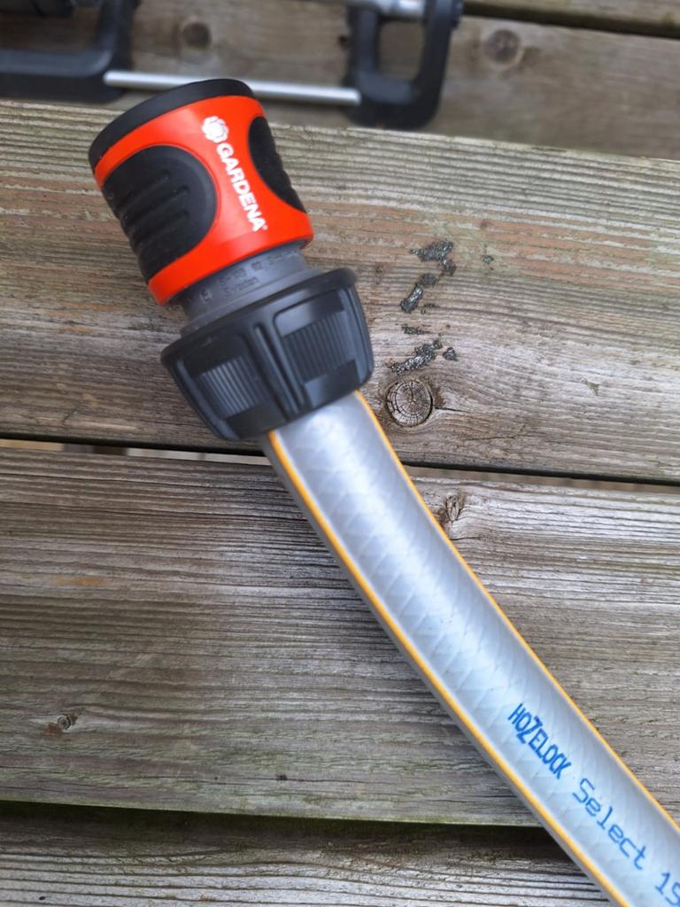 12 meter tuinslang met Gardena koppeling, Tuin en Terras, Tuinslangen, Ophalen of Verzenden, Zo goed als nieuw, Tuinslang