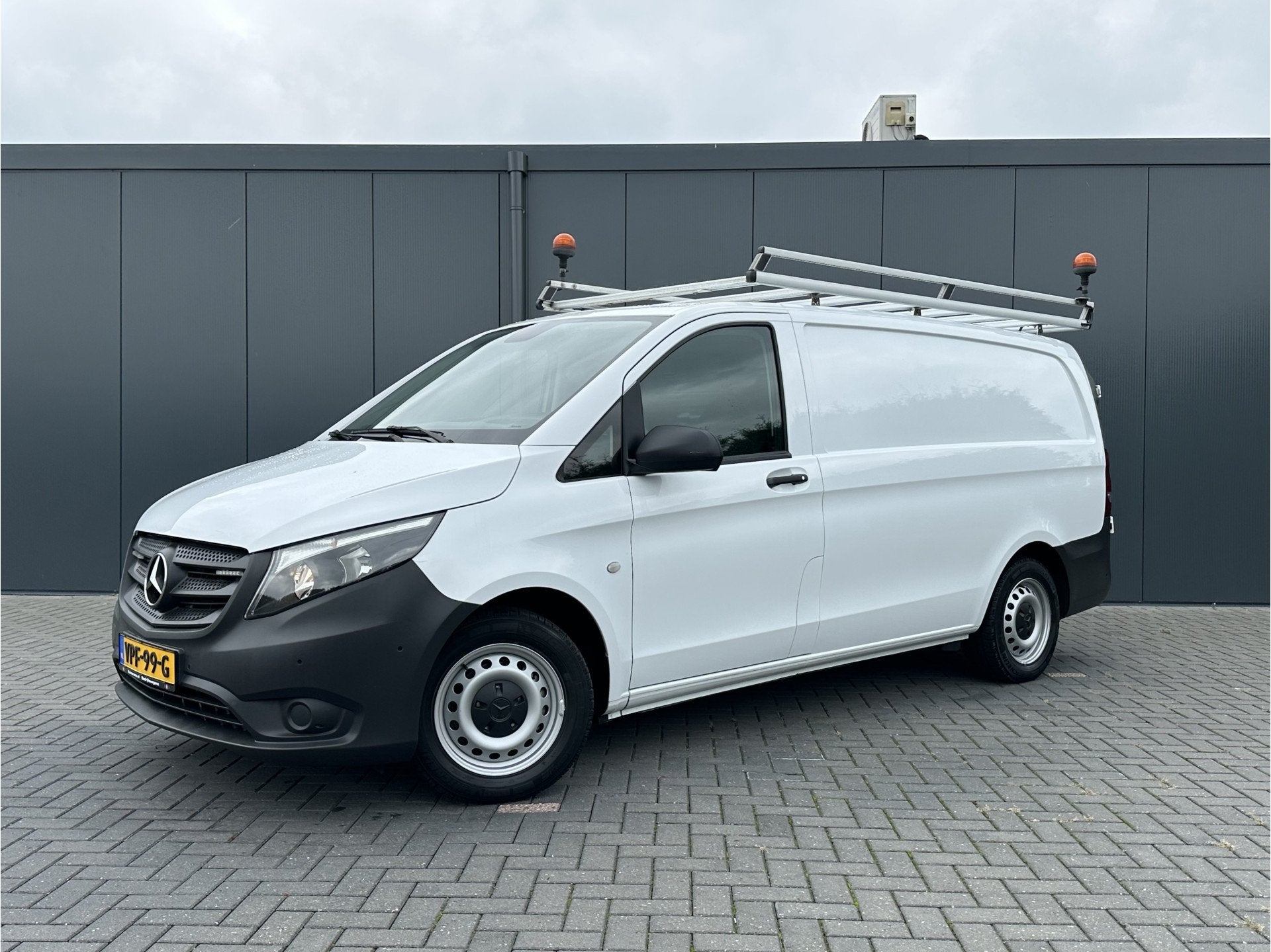 Mercedes-Benz Vito 116 CDI 164 PK / L2H1 / 1e EIG / CAMERA /, Achterwielaandrijving, Gebruikt, Euro 6, 4 cilinders