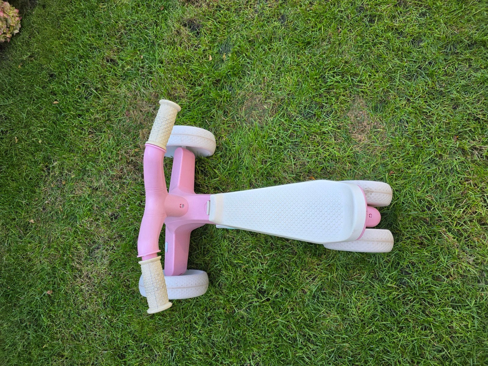 BERG Biky loopfiets roze - Zo goed als nieuw