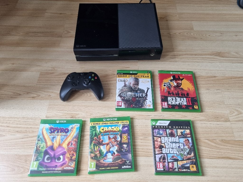 Xbox One met Games en Controller, Avontuur en Actie, 1 speler, Ophalen of Verzenden, Zo goed als nieuw