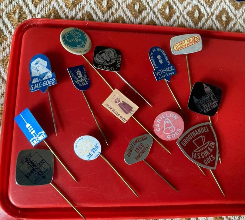 Collectie vintage speldjes Zeeland, samen 10 euro, Ophalen of Verzenden, Gebruikt, Stad of Land, Speldje of Pin