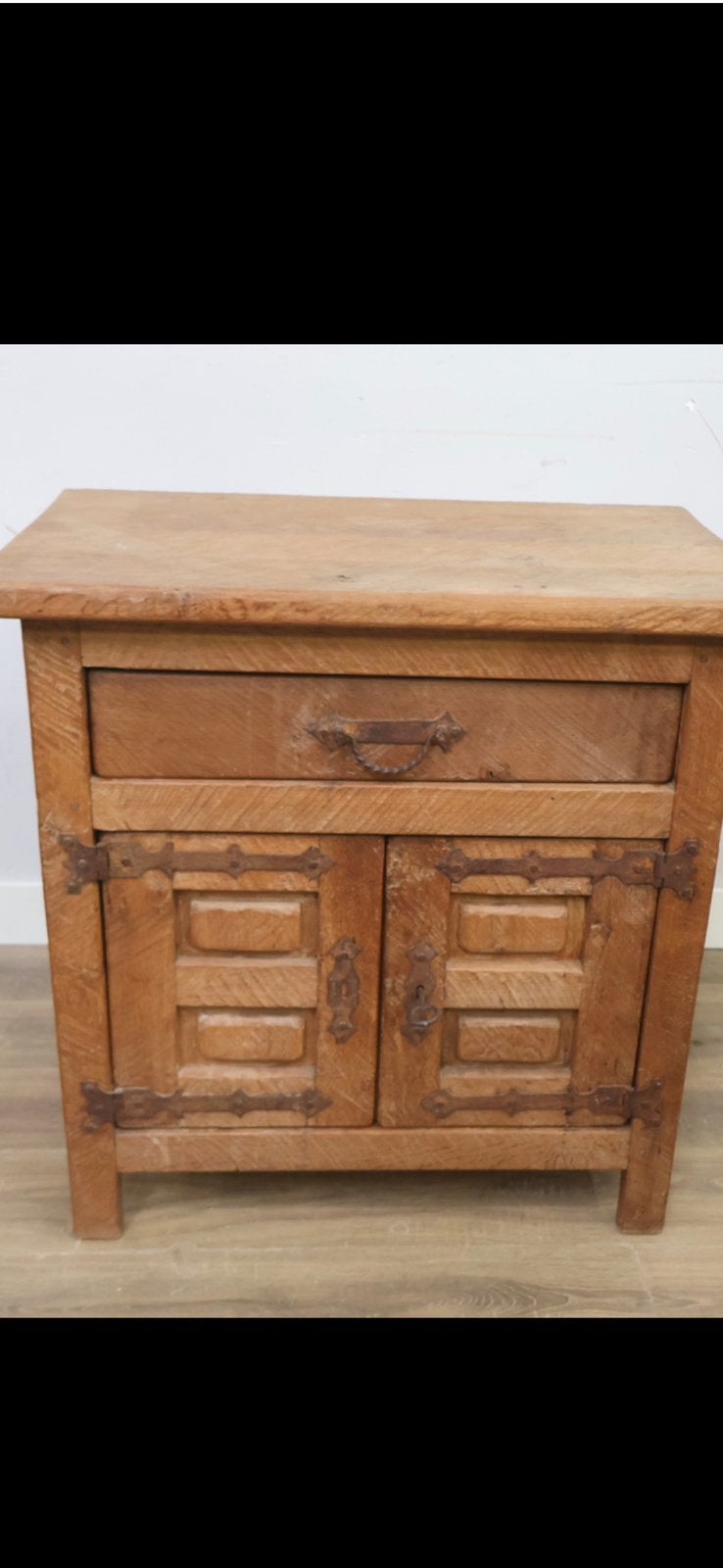 Gave, robuuste, eikenhouten kast/ dressoir, Ophalen